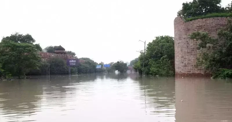Hindistan da sel: 17 ölü, 75 yaralı