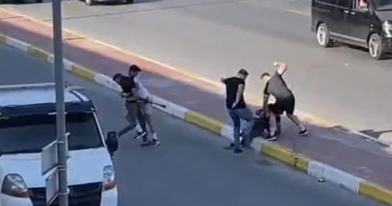 Sakarya da trafikte kavga! Çekiçler, sopalar havada uçuştu