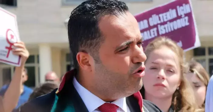 SON DAKİKA Avukat Rezan Epözdemir rüşvete aracılık etmek suçundan tutuklanma talebiyle Nöbetçi Sulh Ceza Hakimliğine sevk edildi!