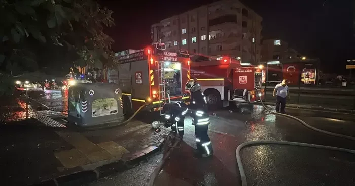 Gaziantep te 7 katlı binanın teras katında çıkan yangın söndürüldü