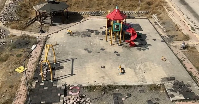 Yüksekova’da çocuk parkına zarar verildi VİDEO İZLE