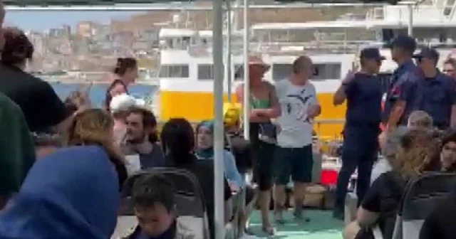 Marmara Adası nda feribot krizi: Vatandaşlar güneşin altında 2 saat bekledi VİDEO İZLE