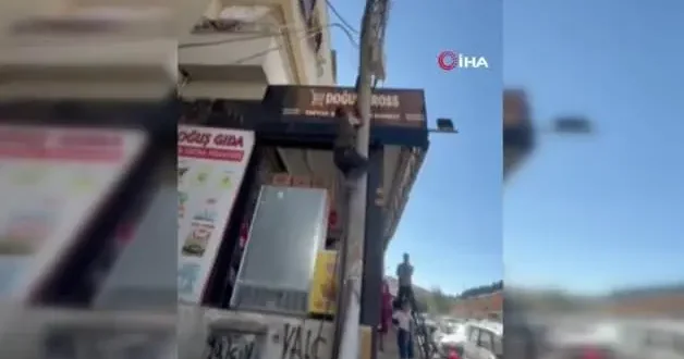 Elektrik akımına kapılıp yere çakılan adam hayatını kaybetti