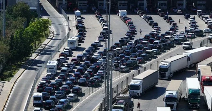 Gurbetçilerin dönüş yolculuğu sürüyor... Dönerken burukluk yaşıyoruz