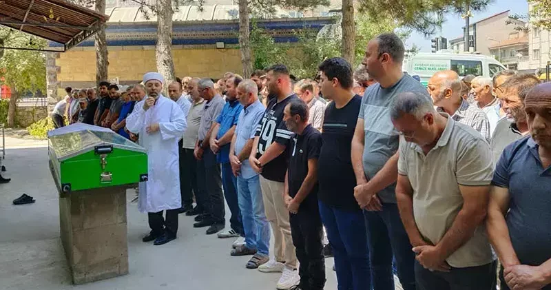 Kazada ölen 18 yaşındaki Gülseda, memleketi Kırşehir’de toprağa verildi