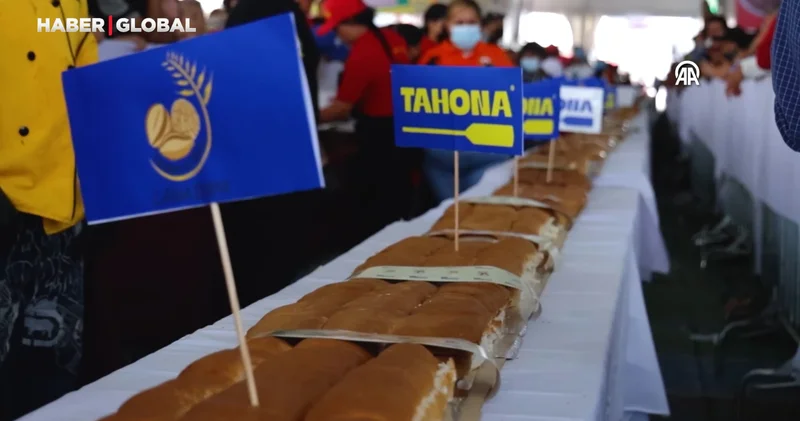 Meksika’da 90 metrelik sandviç ile yeni dünya rekoru kırıldı