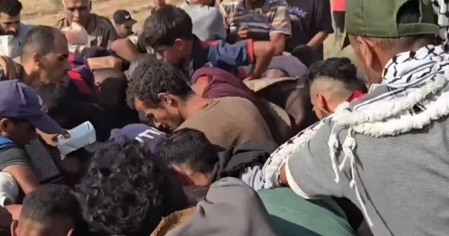 Gazze’de gıda kolileri paraşütle indiriliyor VİDEO İZLE