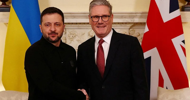 Starmer, Trump Putin görüşmesi öncesi Zelenski ile bir araya geldi