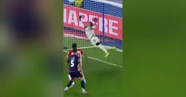 Muslera bildiğiniz gibi! Yaptığı kurtarış gündem oldu