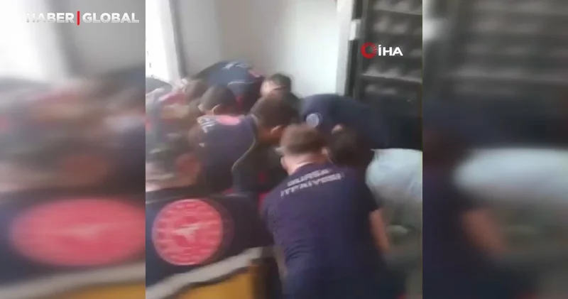 Bursa’da asansörde korku dolu anlar!
