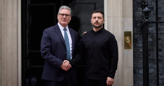 Starmer ve Zelenski, İngiltere de bir araya geldi Dünya Haberleri