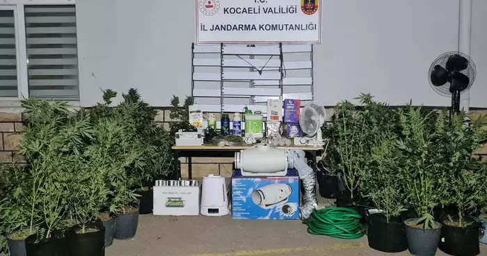 Evini uyuşturucu serasına çevirdi! 2 kişi tutuklandı