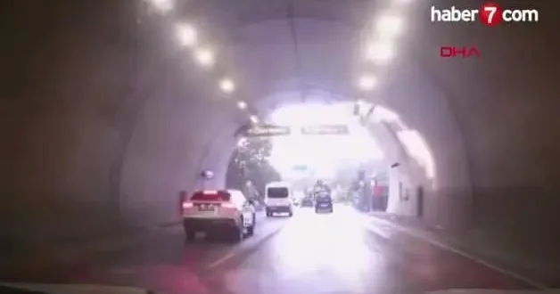 Kağıthane’de cip, motosiklete çarptı: 2 yaralı