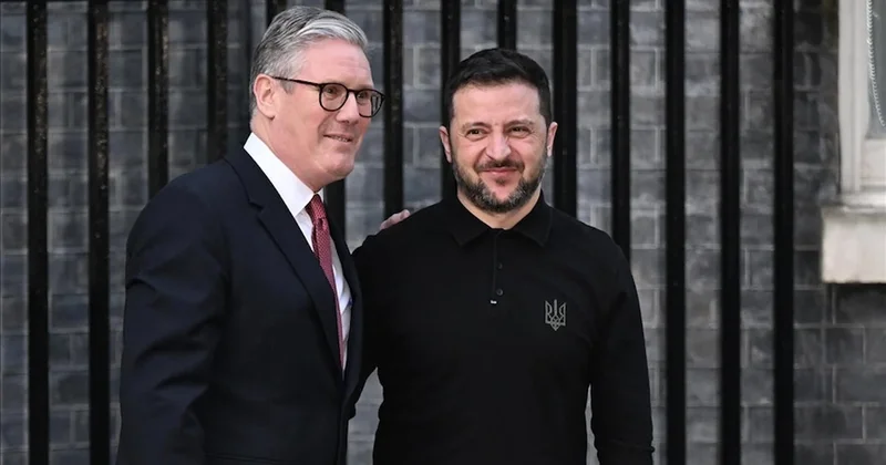 Starmer ve Zelenskiy’den Trump Putin Görüşmesi öncesi barış mesajı Sözcü Gazetesi