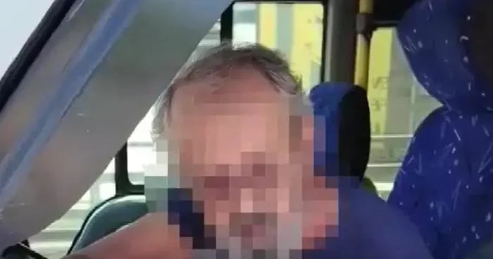 Dolmuş şoförüne ceza üstüne ceza yağdı! Cevabı şaşırttı: Kızımla konuşuyordum yasak mı?