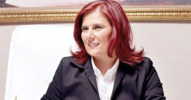 CHP’de ‘Topuklu Efe’ krizi