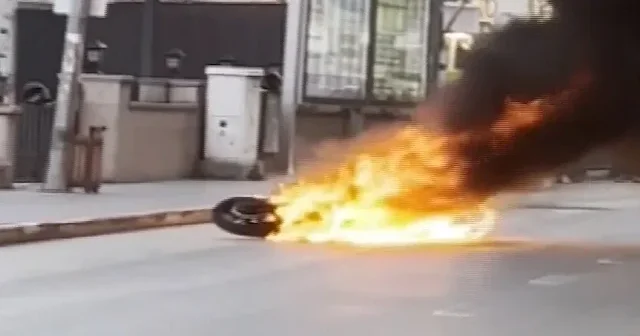 Kastamonu’da seyir halindeki motosiklet alev alev yandı VİDEO İZLE