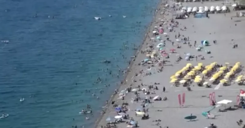 Eylül ayında Antalya sahilleri doldu taştı! Termometreler 37 dereceyi gösterdi