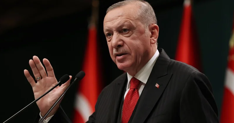 3 gazeteci hakkında Cumhurbaşkanına alenen hakaret suçundan 4 yıla kadar hapis istemiyle dava açıldı