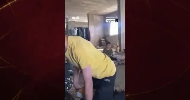 Silahların gölgesinde hafızlığı bitiren çocuğun o anlar herkesi duygulandırdı