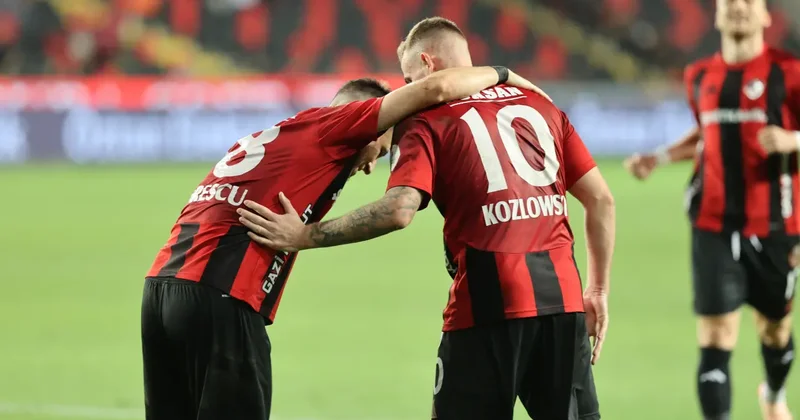 Burak Yılmaz’ın Gaziantep’i alev alev