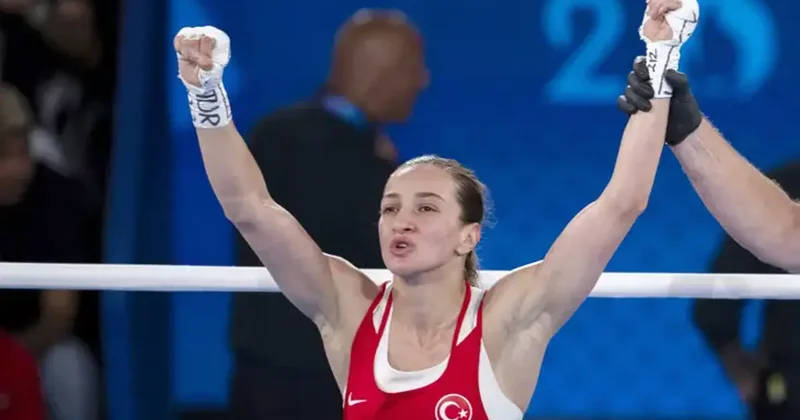 Milli boksör Buse Naz Çakıroğlu dünya ikincisi oldu! Altın madalya Kazak boksöre... Spor Haberleri