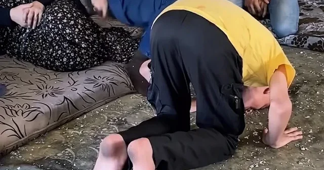 Hafızlığını bitiren Gazzeli çocuk: Son sayfayı annesine okuyup secde etti VİDEO İZLE