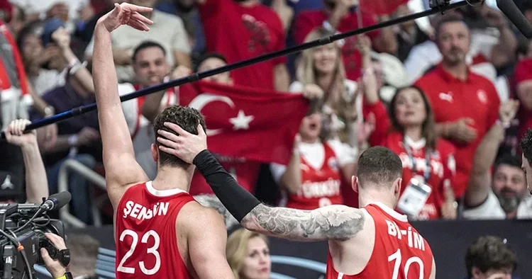 Türkiye seninle 12 Dev Adam!