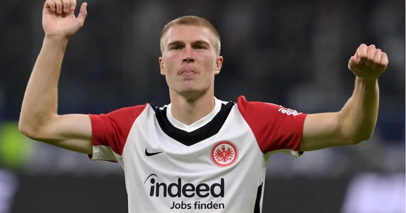 Galatasaray ın rakibine sakatlık şoku! Savunmanın bel kemiği yok Sözcü Gazetesi