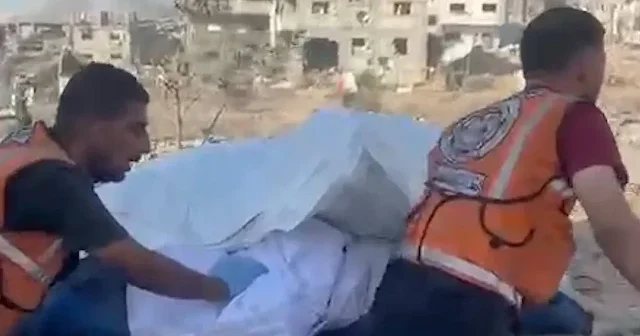 Gazze de ambulans bulunamadığı için şehitler ve yaralılar at arabasıyla taşınıyor VİDEO İZLE