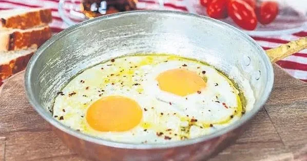 İDİL AÇIKALIN Yumurta mı tavuktan? Tavuk mu yumurtadan?