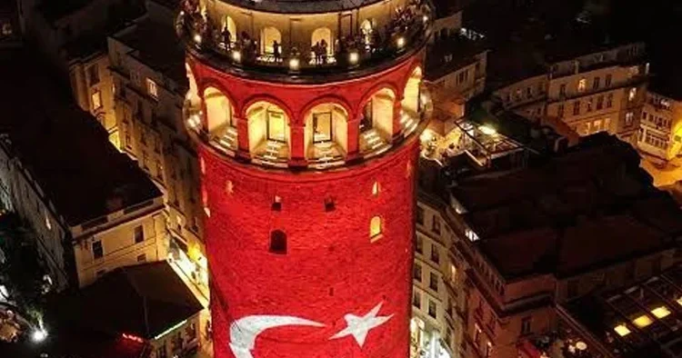Galata Kulesi nden milli maç heyecanı
