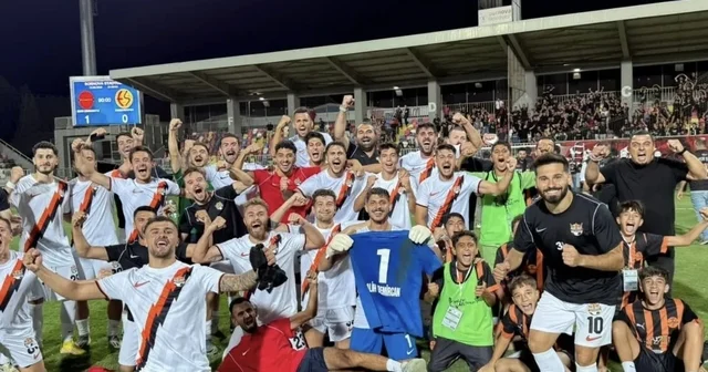 İzmir Çoruhlu FK evinde güldü İzmir Haberleri