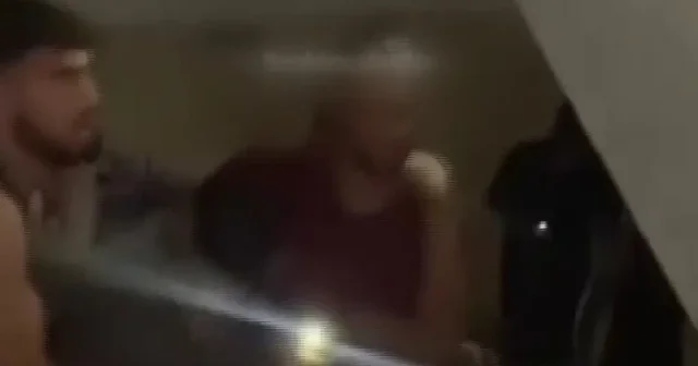 İsrail Gazze deki stadyuma kurulan çadırlardaki savunmasız sivillere saldırdı VİDEO İZLE