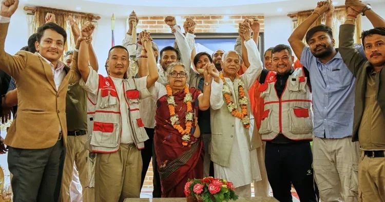 Nepal de geçici başbakandan sükunet ve iş birliği çağrısı