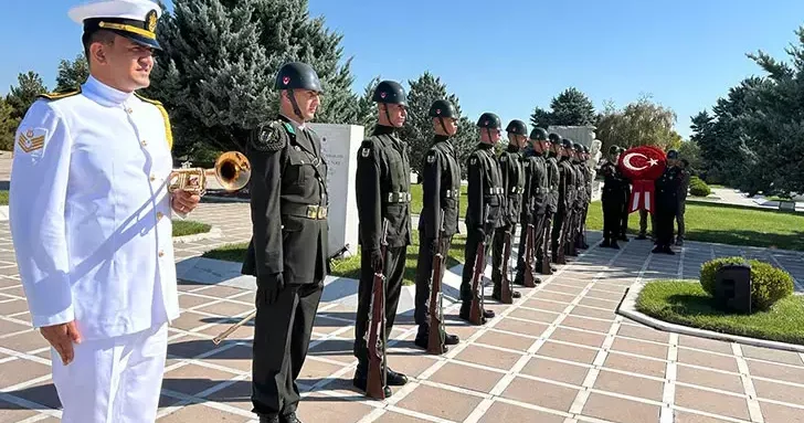 4’üncü Cumhurbaşkanı Cemal Gürsel, mezarı başında anıldı