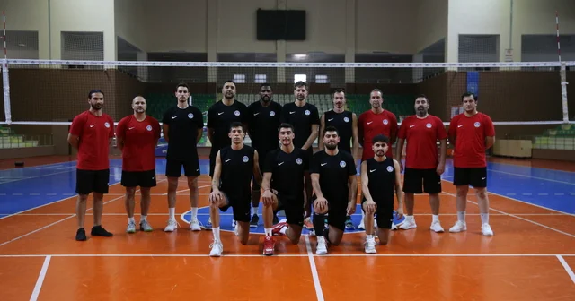 Efeler Ligi ekibi Akkuş Belediyespor bu sezon çifte hedef için mücadele edecek Ordu Haberleri