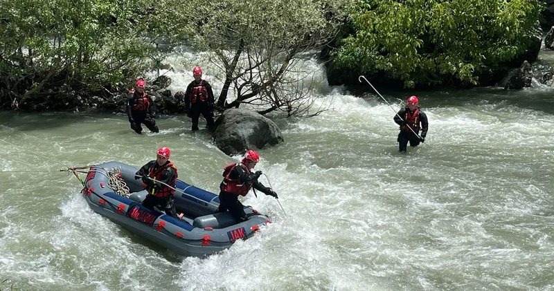Derede akıntıya kapılan İbrahim’i Ankara dan gelen 18 kişilik ekip arıyor