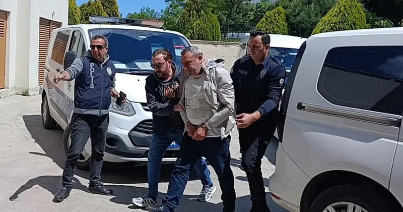 Üvey evladını pompalı tüfekle öldürdü