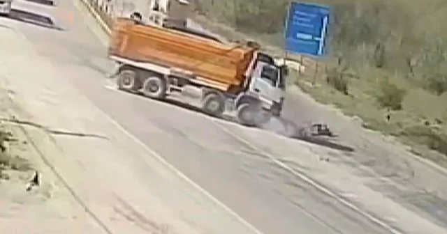 Malatya da kamyona çarpan motosikletin sürücüsü öldü Malatya Haberleri
