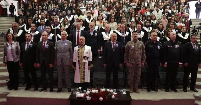Trabzon Üniversitesi nin 7. kuruluş yıl dönümü törenle kutlandı Trabzon Haberleri