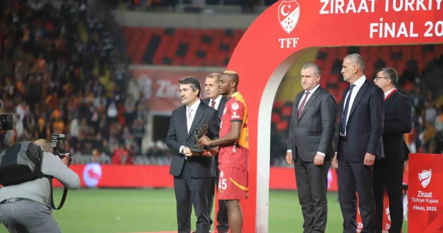 Finalin oyuncusu Victor Osimhen seçildi Futbol Haberleri