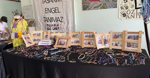 Özel gereksinimli bireyler, tasarımlarıyla sergide buluştu İzmir Haberleri
