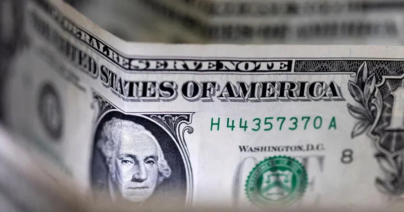 Dolar hafif geriledi! Gözler verilerde