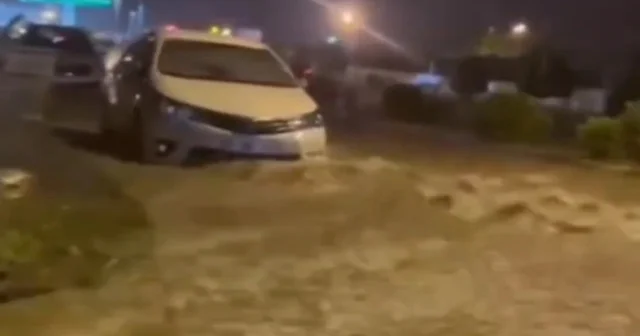 Hatay da sağanak ve dolu, su baskınlarına neden oldu Hatay Haberleri