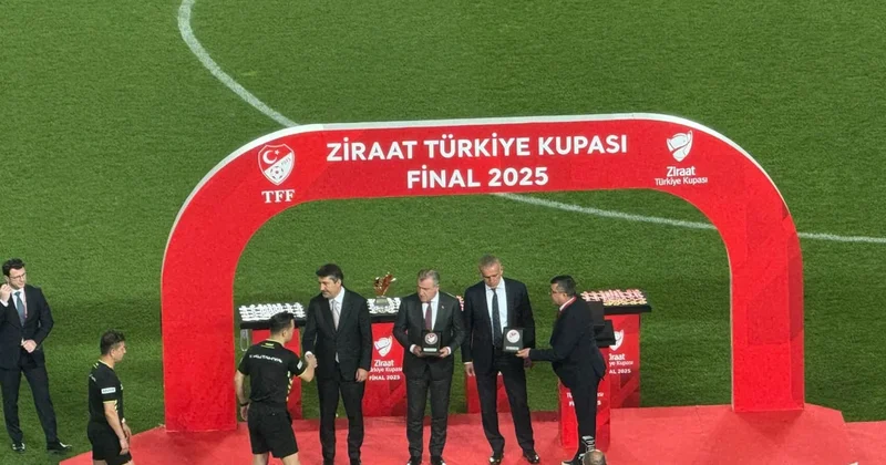 Kupa finalinde İbrahim Hacıosmanoğlu na şok protesto! Sözcü Gazetesi