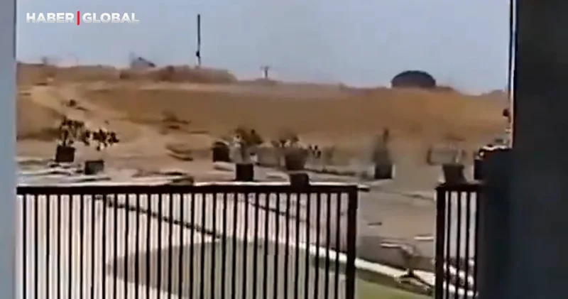 Deprem sırasında toprağın yerinden oynadığı görüntüler ortaya çıktı!