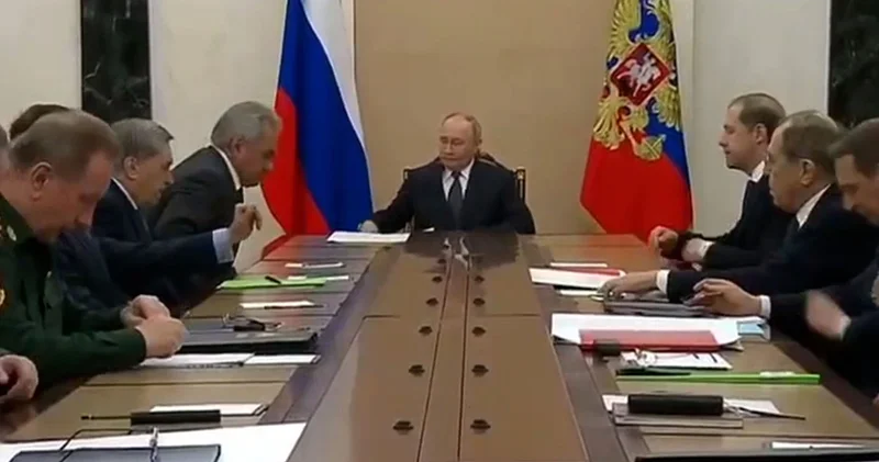 Kremlin: Putin, İstanbul müzakereleri öncesinde Rus yetkililerle toplantı yaptı