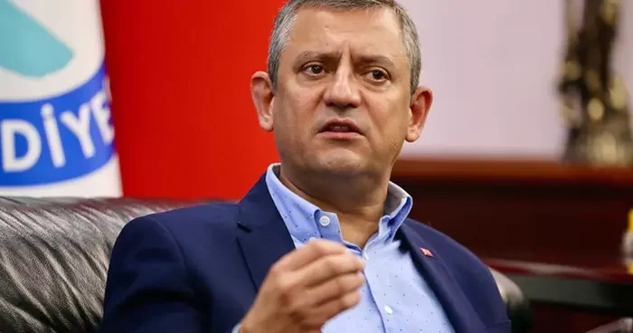 CHP lideri Özel Ben de sürdürürsem ne olayım dedi ve ekledi: Yarın karar çıkarırsam şaşırmasınlar