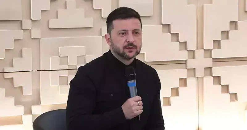 Ukrayna Devlet Başkanı Zelenskiy: Eğer liderler seviyesinde koşulsuz ateşkes görüşülecekse ben buradayım